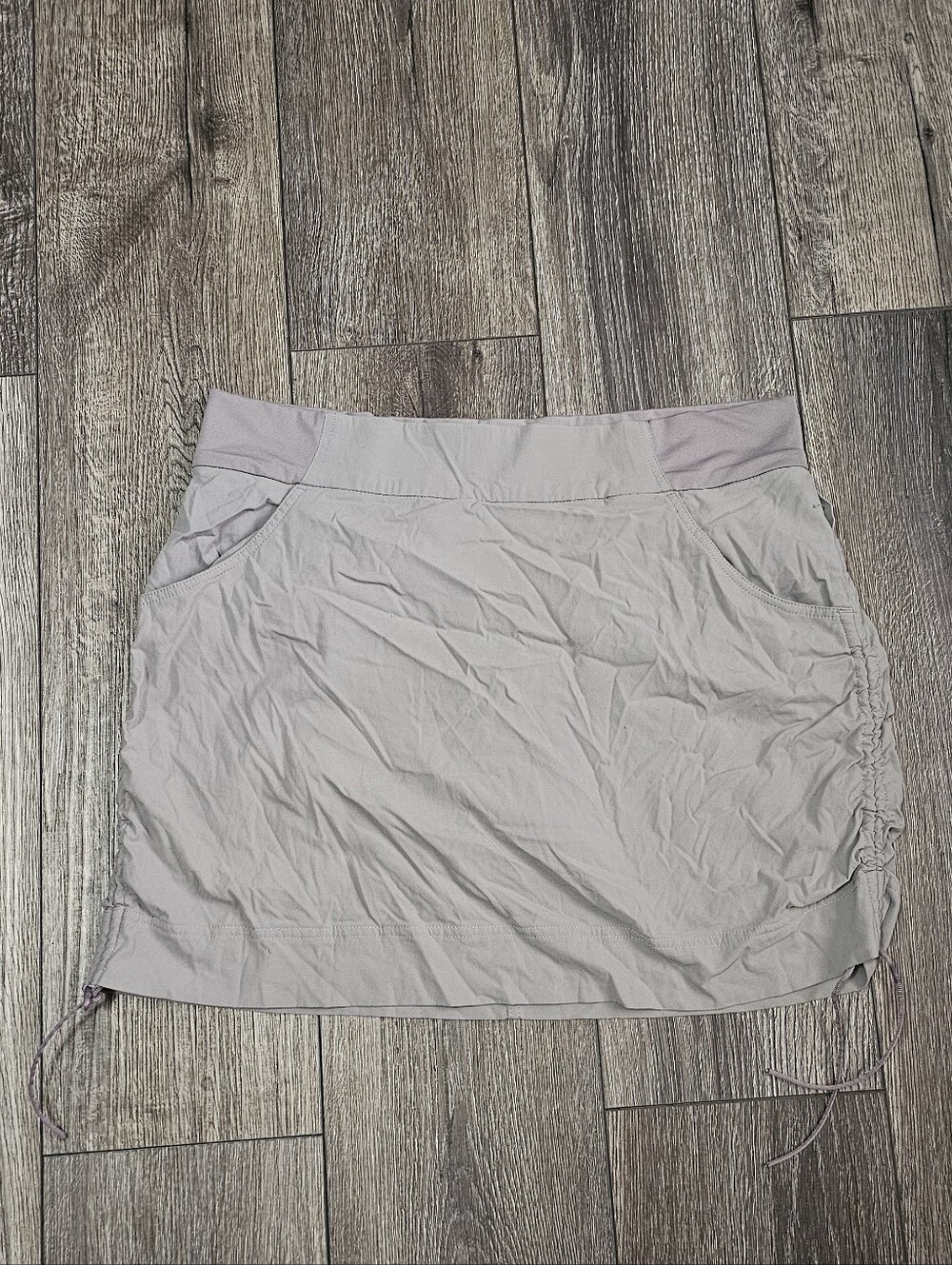 Columbia Skort Gray with built-in shorts Drawstring